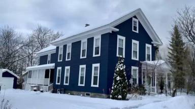 Main picture of 42 N Spring St