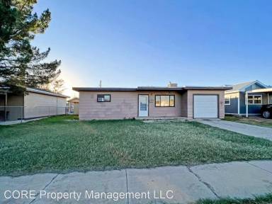 Main picture of 1737 N Gila Dr