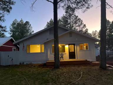 Main picture of 660 S 27th Ave