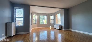 Main picture of 6901-17 S Paxton Ave & 2211-17 E 69th St Apartments