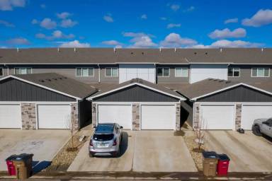 Main picture of 4812 S Hosta Ave