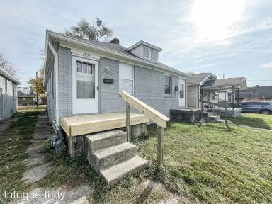 Main picture of 1631 1633 Gladstone Ave