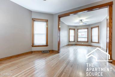 Main picture of 2327 N Hamlin Ave
