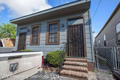 Main picture of 1719 N Robertson St