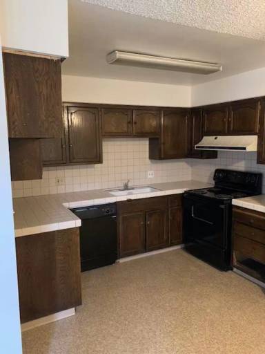 Main picture of 391 N Manila Ave