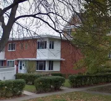 Main picture of 1647 Green Bay Rd