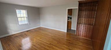 Main picture of 129 S Gordon Dr