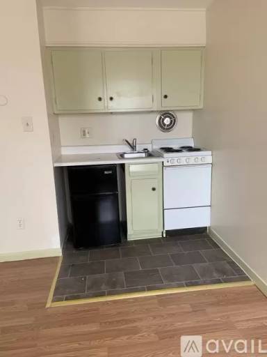 Main picture of 215 Genesee St