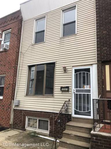 Main picture of 1537 S 27th St