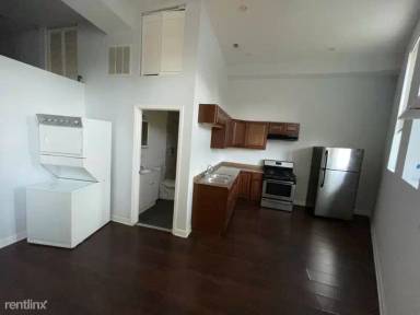 Main picture of 2409 S Hoyne Ave