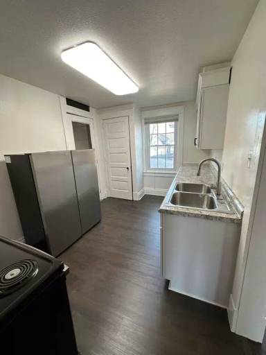 Main picture of 52 S 1st St