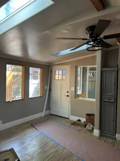 Main picture of 3085 Roosevelt St