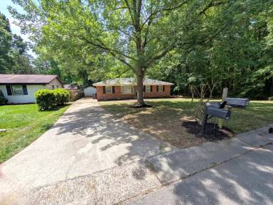 Main picture of 1000 Claremont Rd