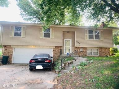 Main picture of 5005 N 107th St