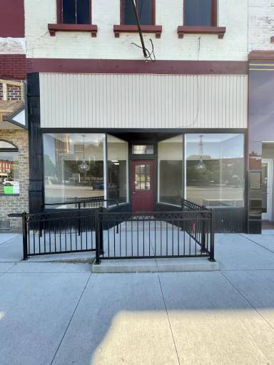 Main picture of 111 E Main St