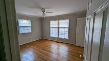 Main picture of 5623 Tower Rd