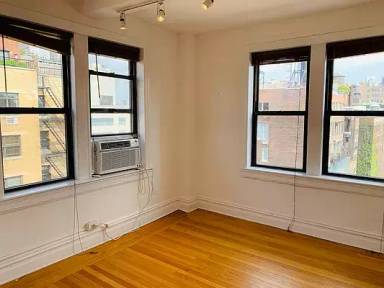 Main picture of 45 5th Ave