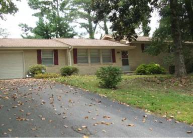 Main picture of 3902 Rosalind Ln