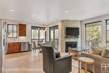 Main picture of 1080 Blue River Pkwy