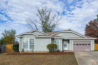 Main picture of 117 Willow Bluff Dr