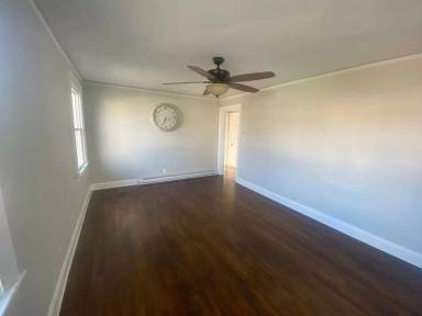 Main picture of 905 Centerdale St