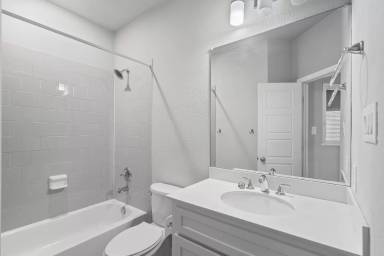 Main picture of 2909 Gordon Ave