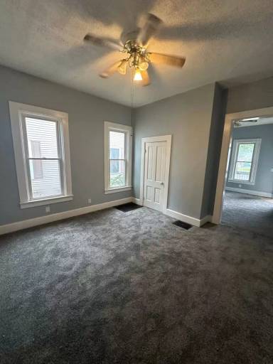 Main picture of 701 S MacArthur Blvd