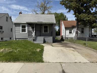 Main picture of 7267 Prospect Ave