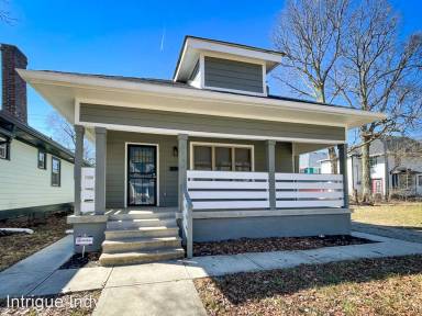 Main picture of 3150 Broadway St