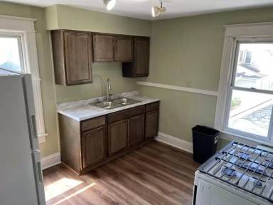 Main picture of 8 Rocket St