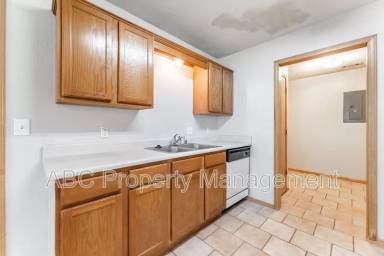 Main picture of 304 E Thurman St