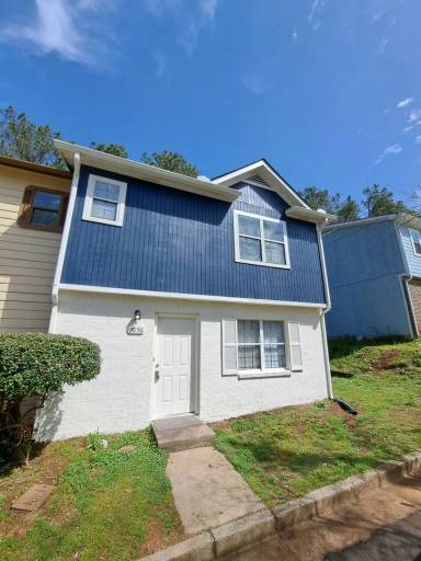 Main picture of 2056 Lenoa Ln