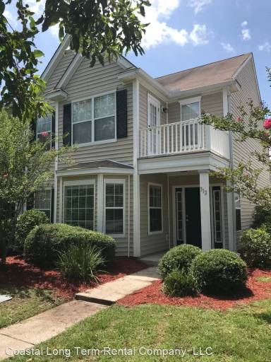 Main picture of 300 Campus Ln