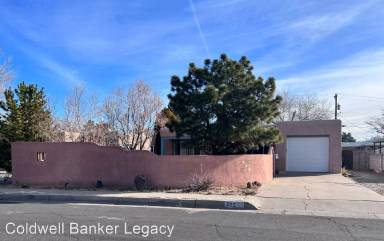 Main picture of 720 Cagua Dr SE