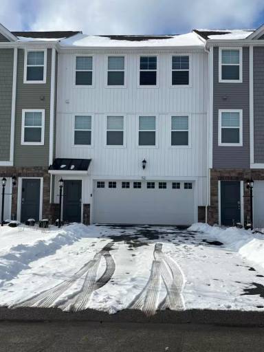 Main picture of 52 Hawthorne Dr