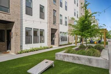 Main picture of 3426 Carlton St