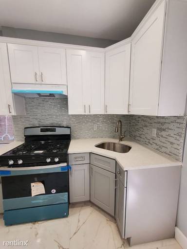 Main picture of 114 Maple St