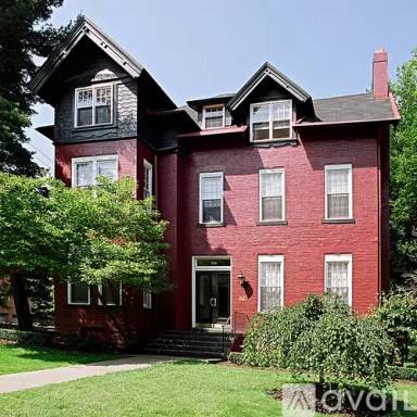 Main picture of 516 S Highland Ave