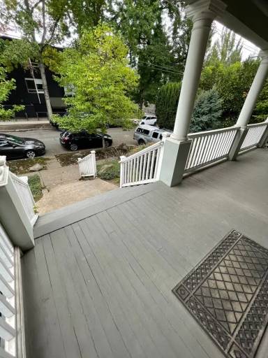 Main picture of 2833 NE Flanders St