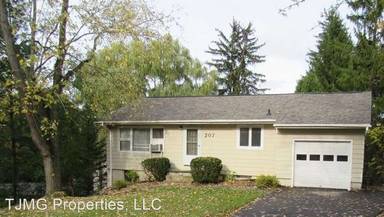 Main picture of 207 Hillsboro Pkwy