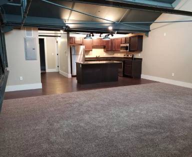 Main picture of 411 Brady St