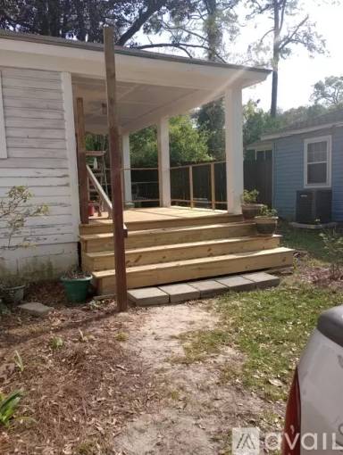 Main picture of 5215 Border Dr N