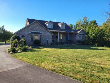 Main picture of 245 Marengo Dr