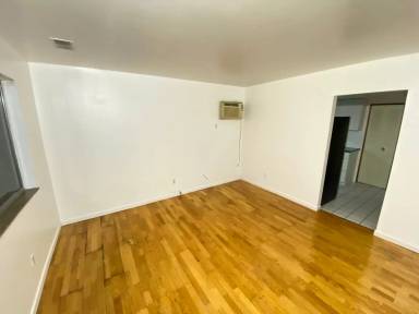 Main picture of 2121 Iuka Ave