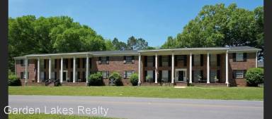 Main picture of 100 Branham Ave SW