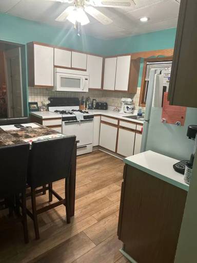 Main picture of 1403 E Olive St