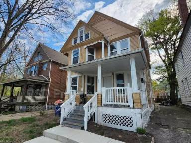 Main picture of 1583 E 84th St