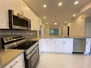 Main picture of 6236 SW 26th St