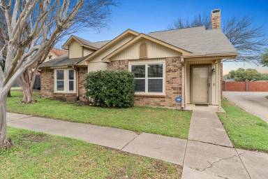 Main picture of 1013 Wyland Dr