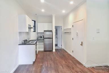 Main picture of 82 16th St